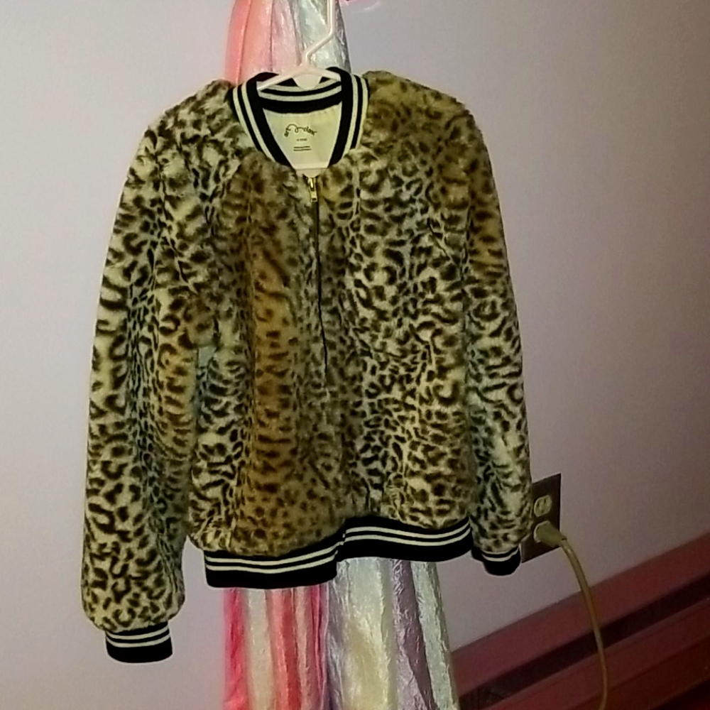 Art Class Fuzzy Animal Print Jacket